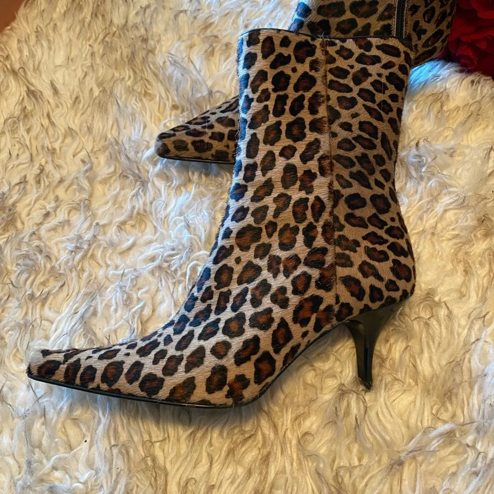 Casual Corner animal print bootie 7.5 - Picture 5 of 10